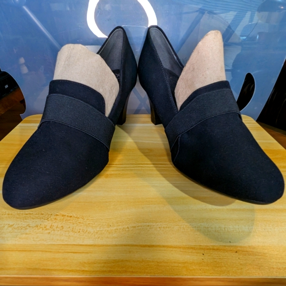Aerosoles NWOT Shoreshot 10M black fabricand elastic 2" comfy loafer style heels